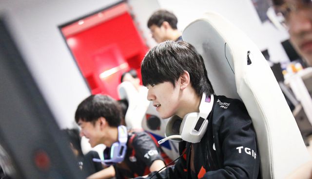 他会根据对 他会根据对