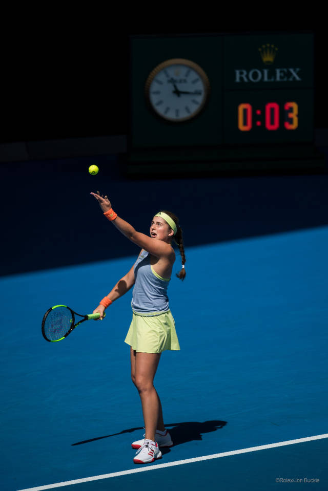 吸引无数目 吸引无数目