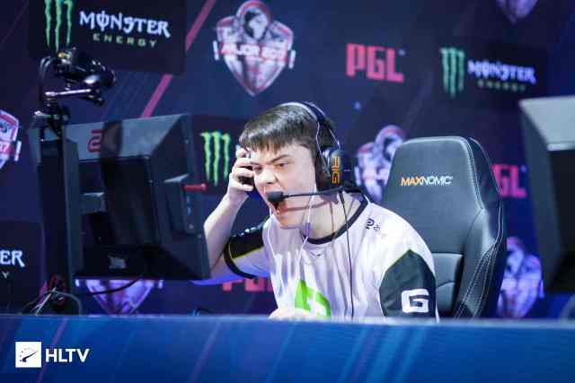 在马耶尔缺 在马耶尔缺